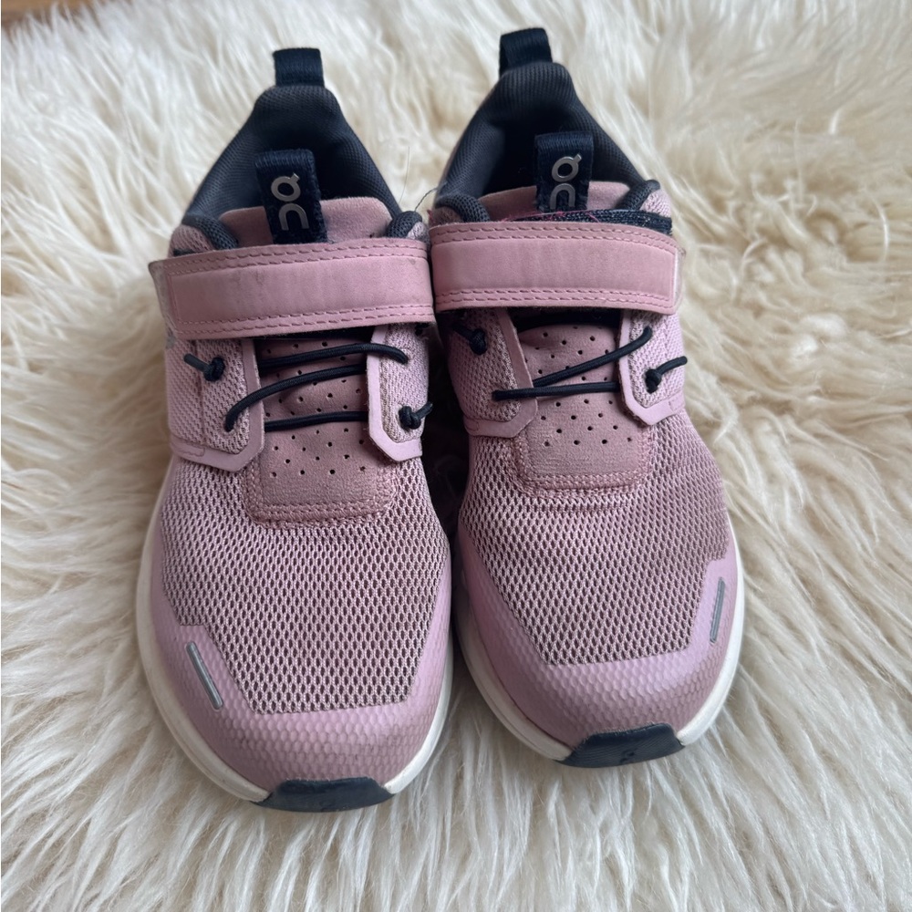 On Cloud Kids Sneaker shoes(pink)